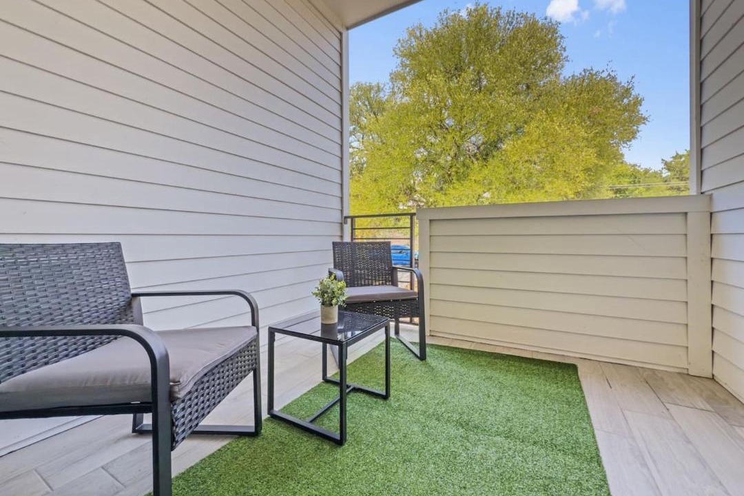 Photo of Patio Balcony in MLK