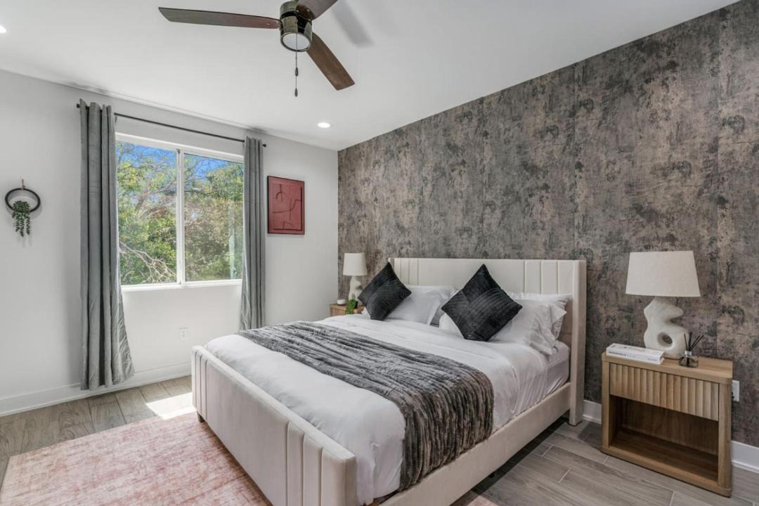 Photo of Bedroom in MLK