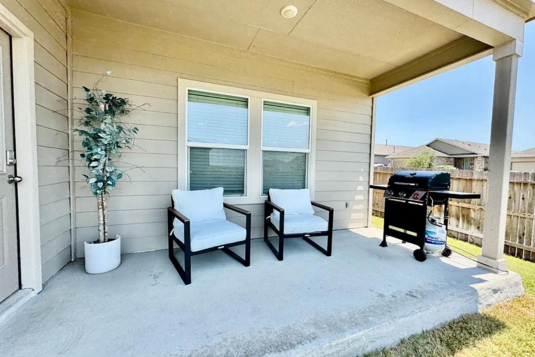 Photo of Patio Balcony in Medina Valley