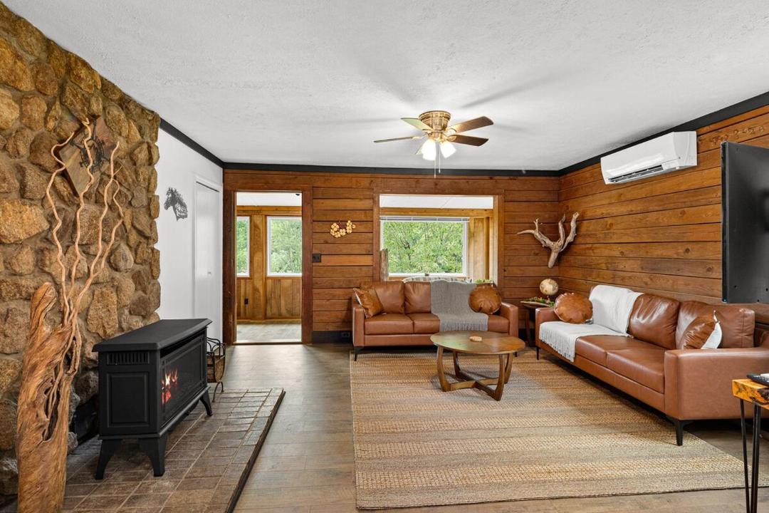 Photo of Livingroom in Clyde