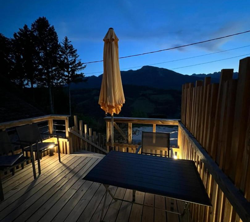 Photo of Others in Sinard