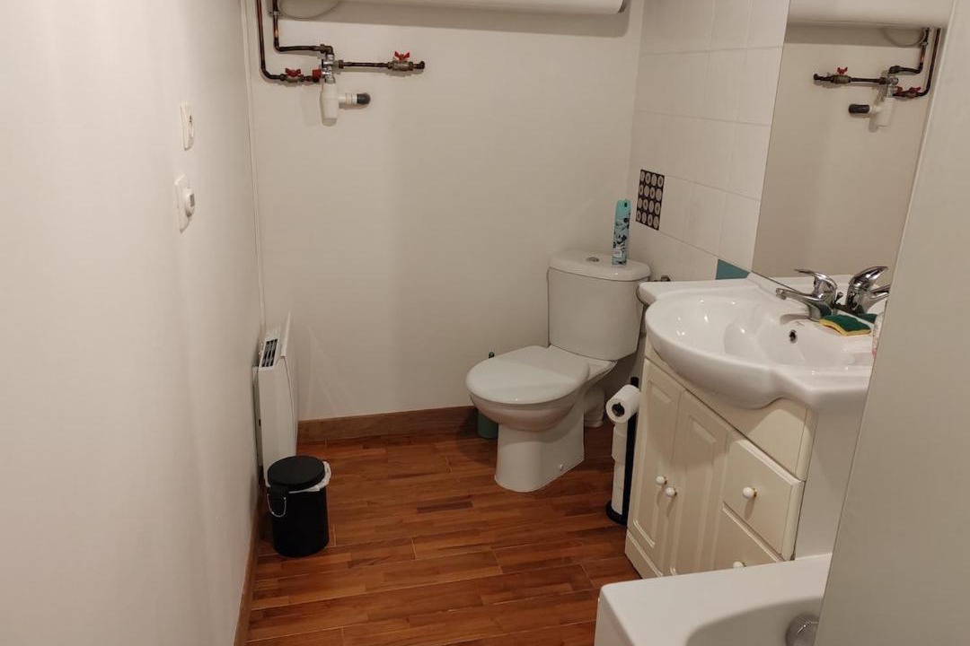 Photo of Bathroom in Dammartin-en-Goele