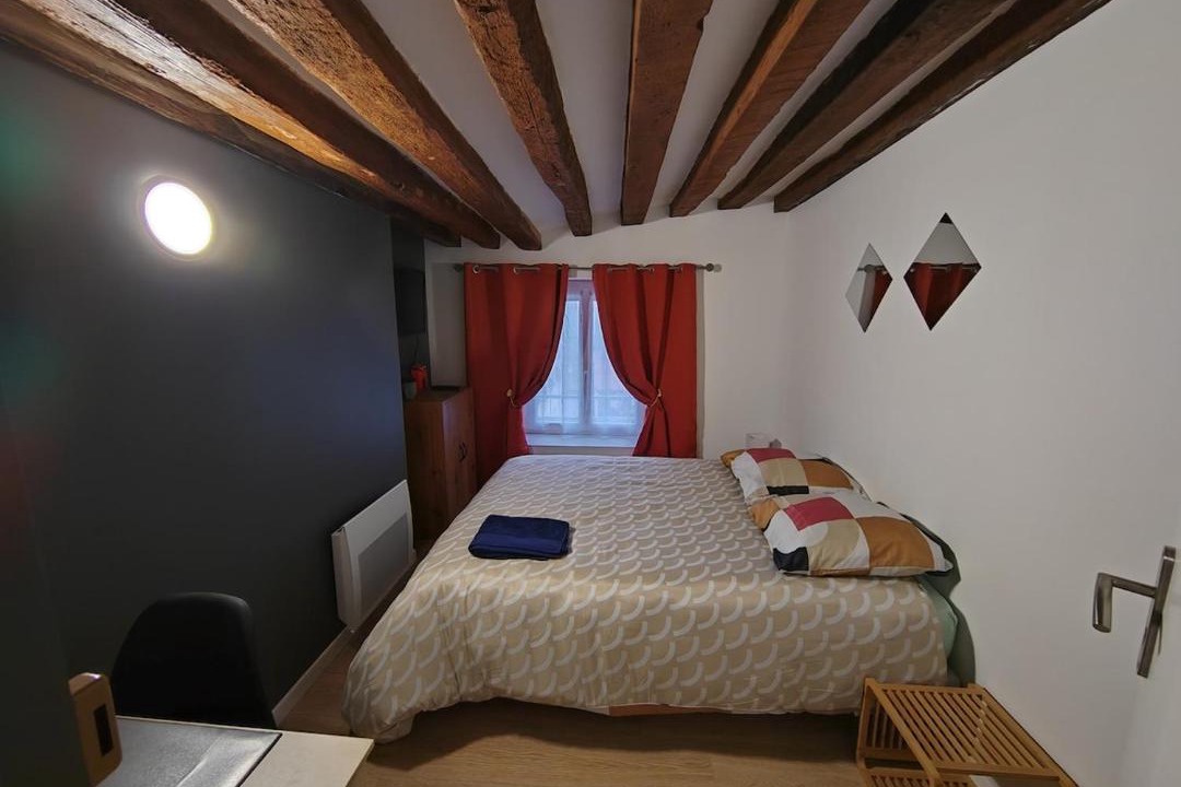 Photo of Bedroom in Dammartin-en-Goele