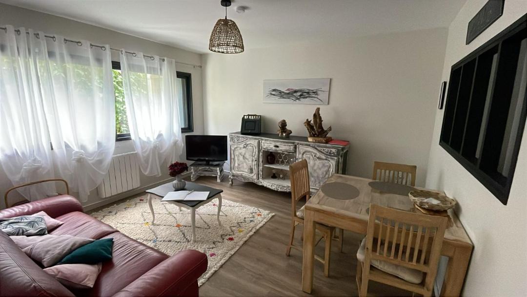 Photo of Livingroom in Mont-Saint-Aignan