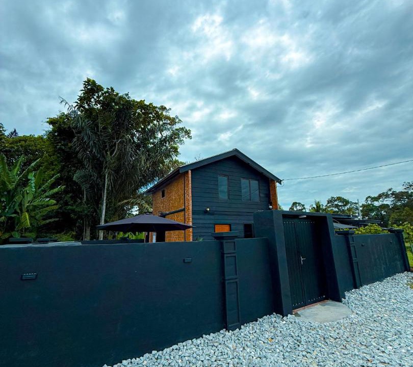 Photo of Others in Labu