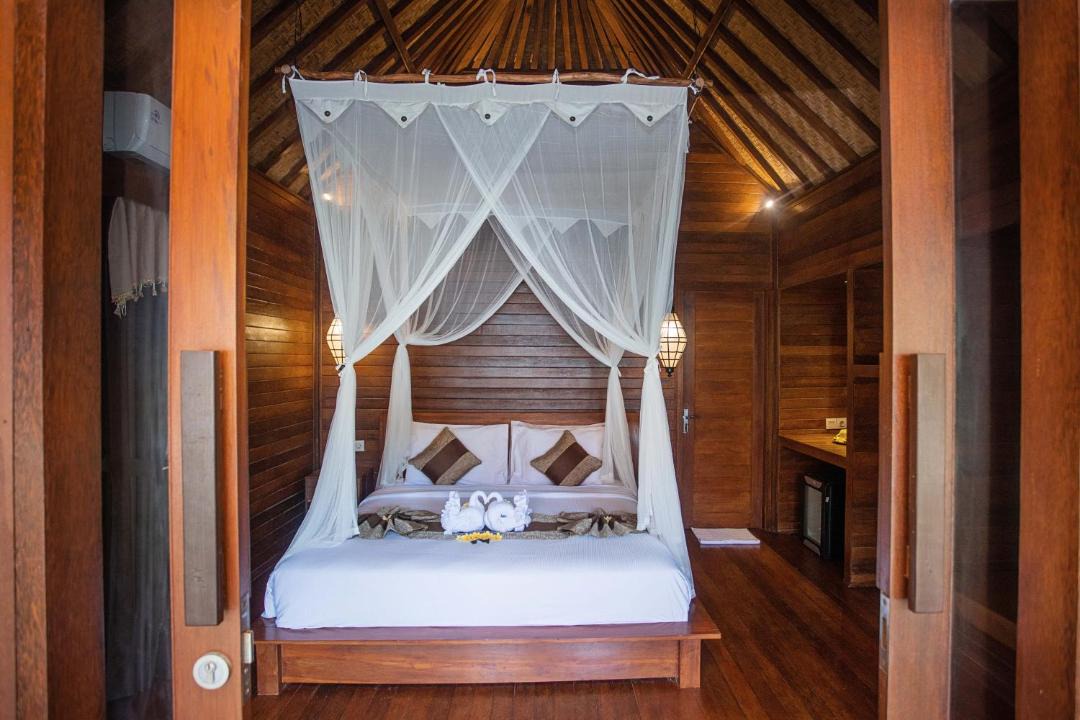 Photo of Others in Mushroom Bay