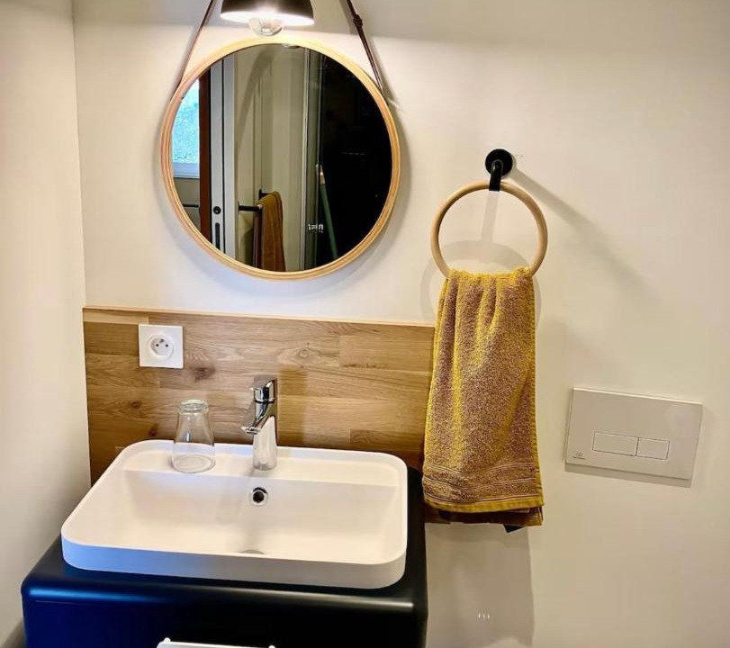 Photo of Bathroom in Laval