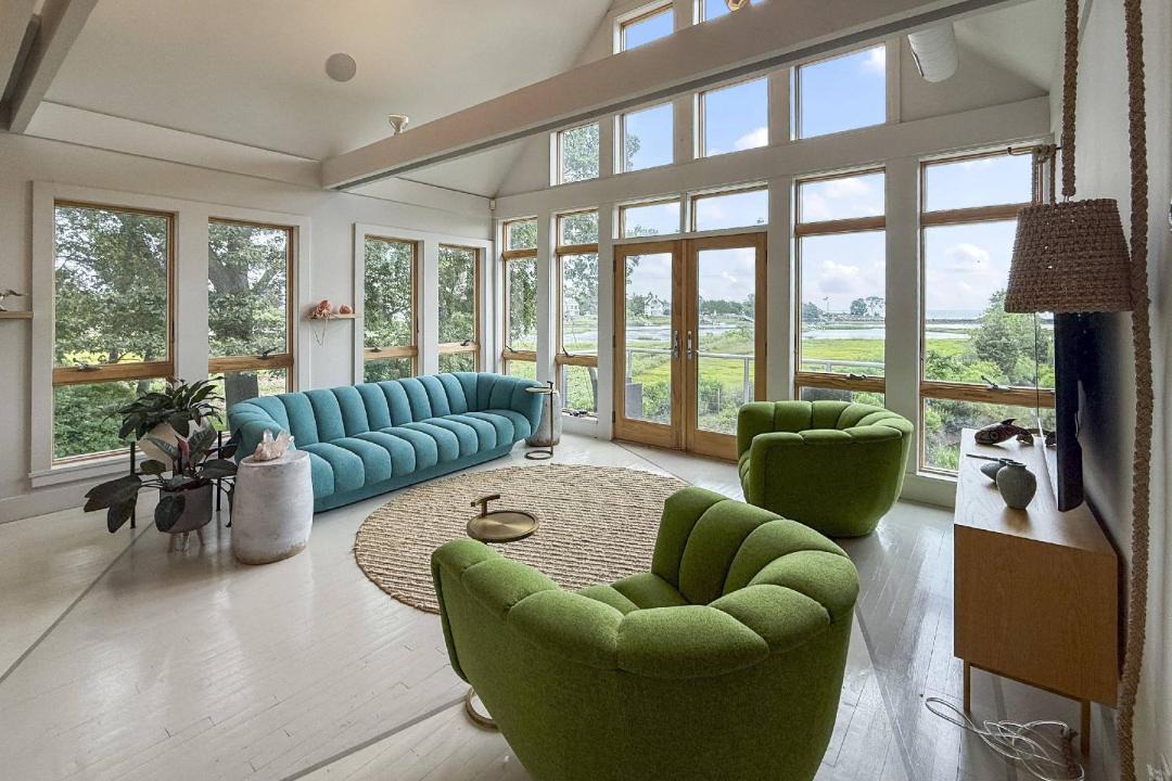 Photo of Livingroom in East Norwalk