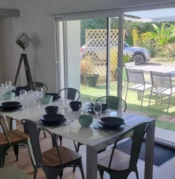 Photo of Others in Grues