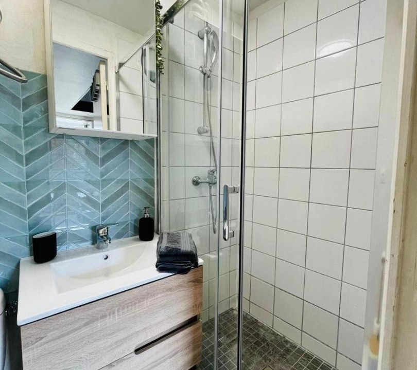 Photo of Others in Linas