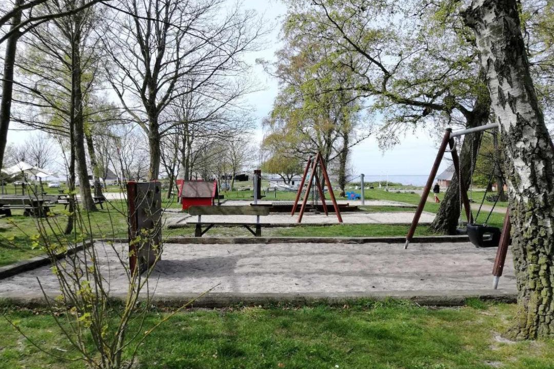 Photo of Others in Ronne