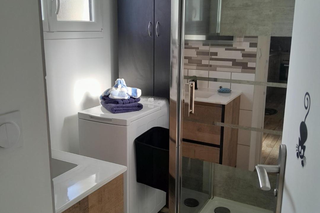 Photo of Bathroom in Guesnes