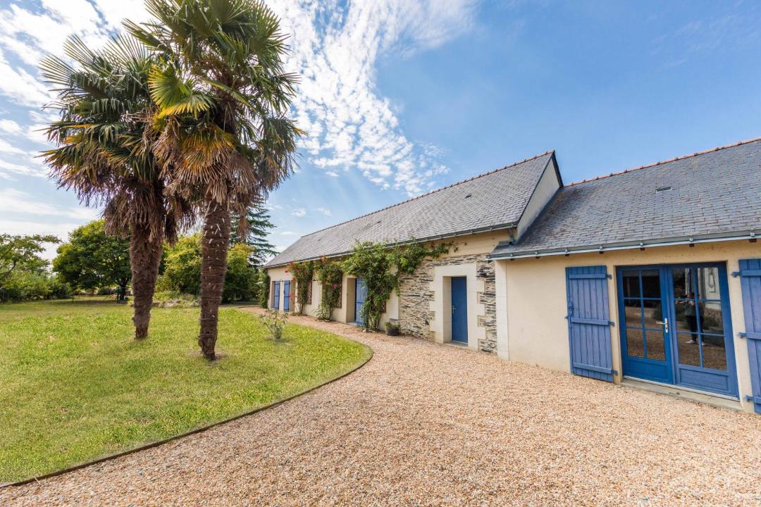 Photo of Others in Maze-Milon