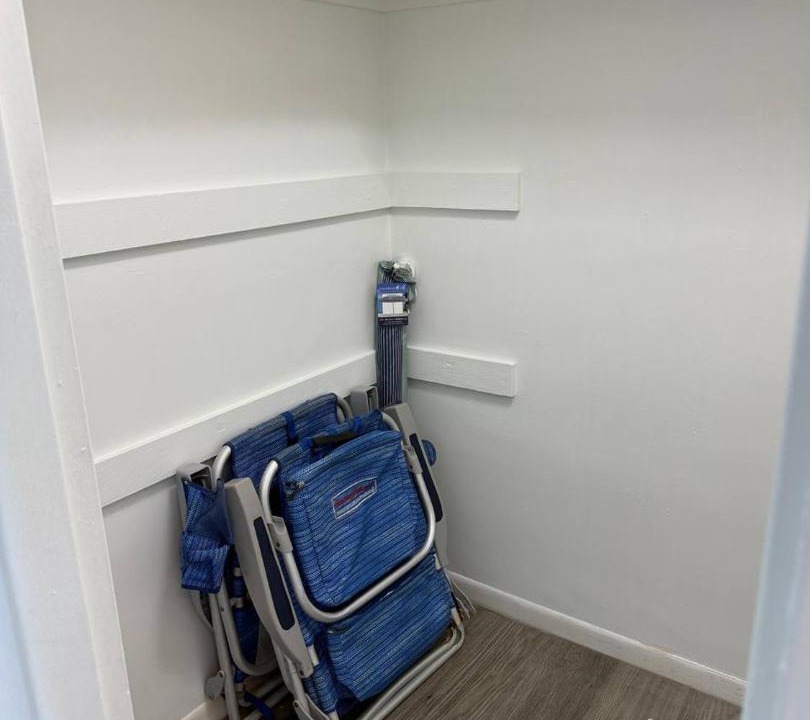 Photo of Others in Mid Beach