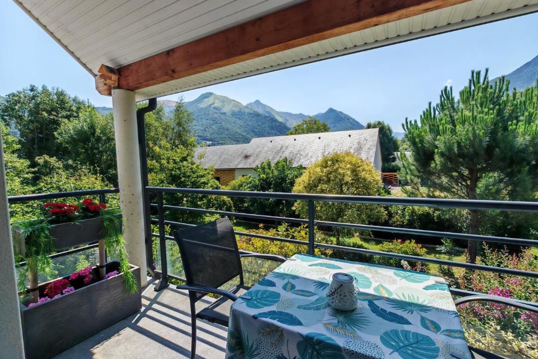 Photo of Others in Adast