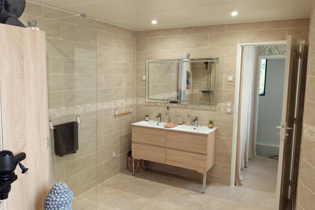 Photo of Others in Les Patis