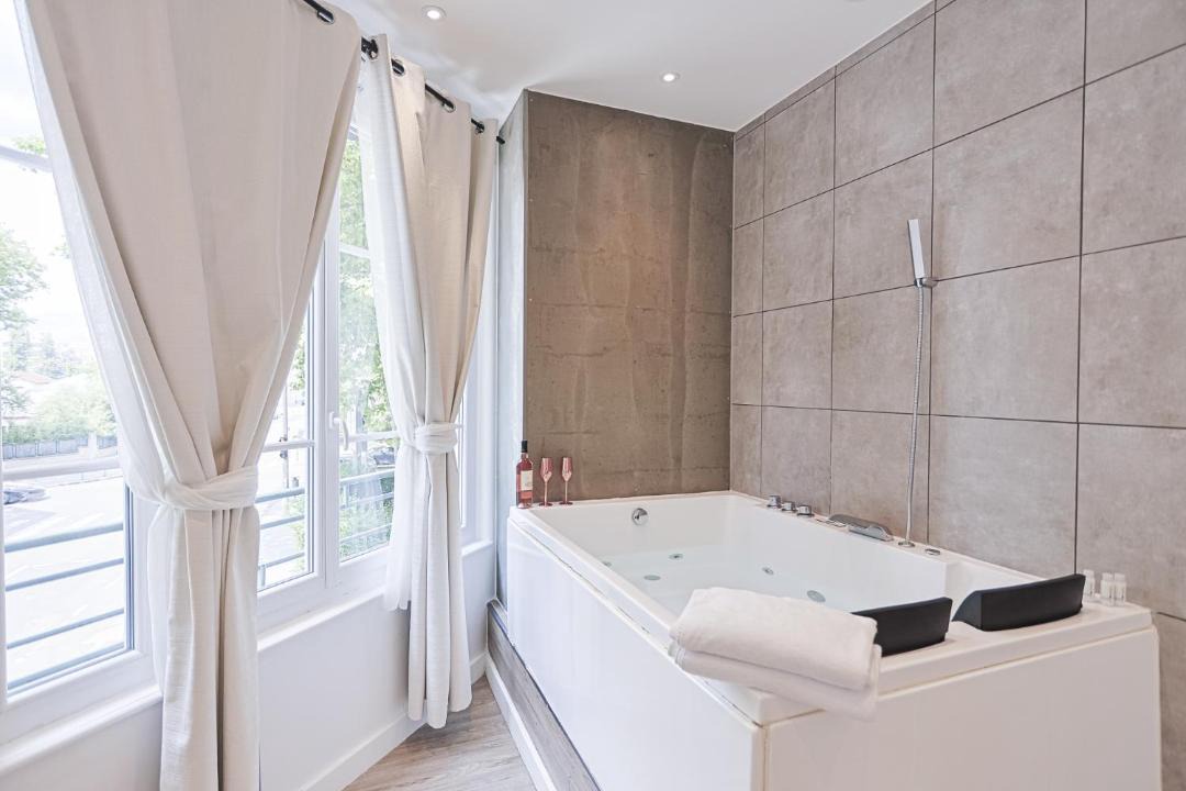 Photo of Bathroom in Villette Gare