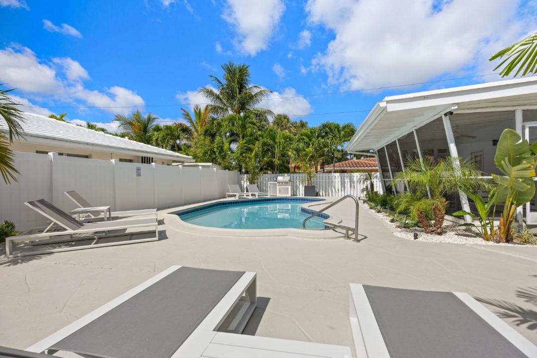 Photo of Others in Dolphin Isles