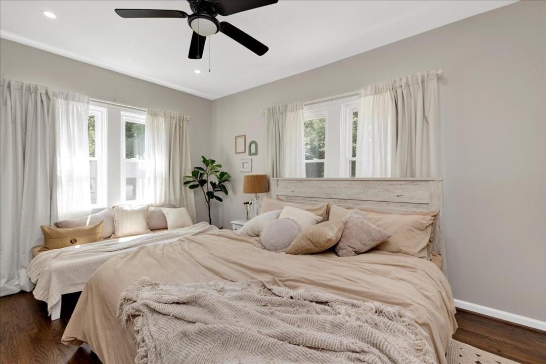 Photo of Bedroom in Crestline Heights