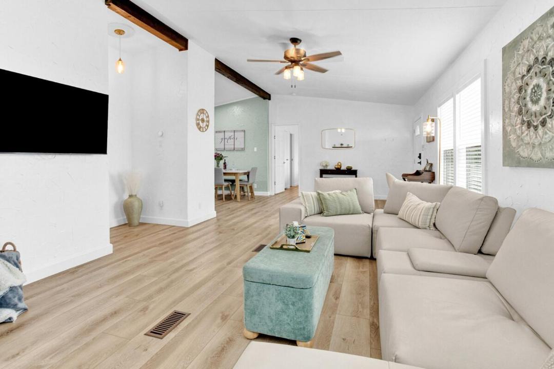Photo of Livingroom in Quitman