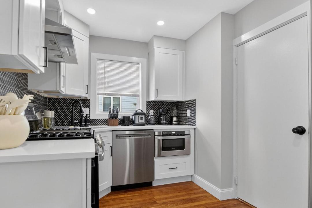 Photo of Kitchen in Magoun Square