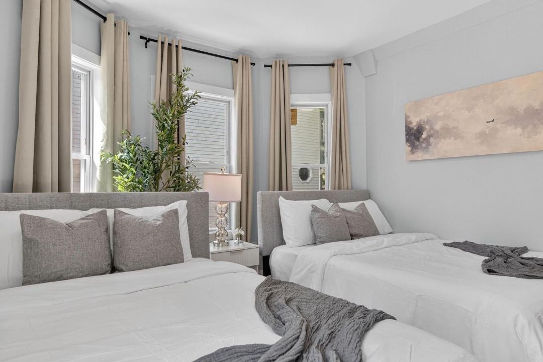 Photo of Bedroom in Magoun Square