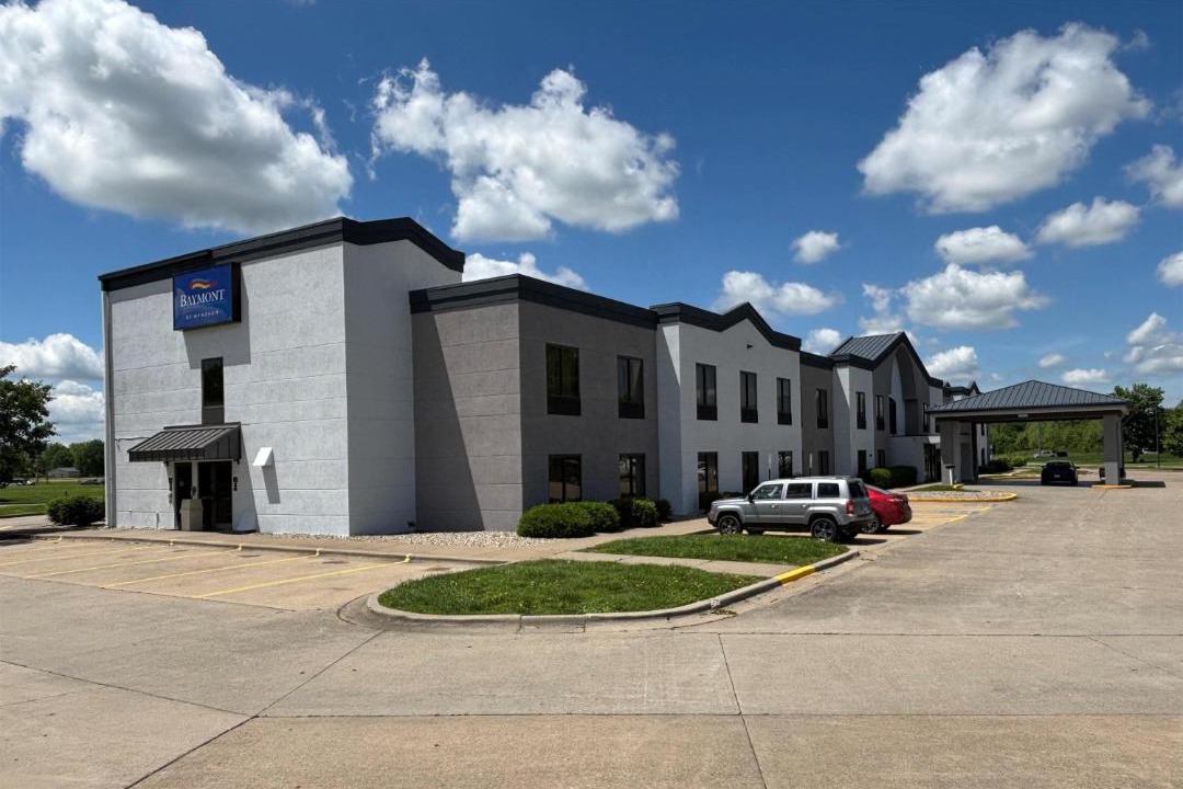 Photo of Buildings in Marion