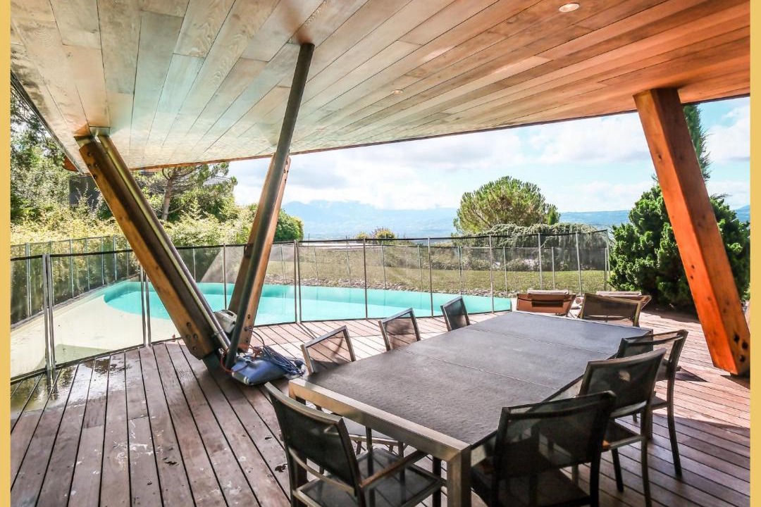 Photo of Patio Balcony in Cranves-Sales