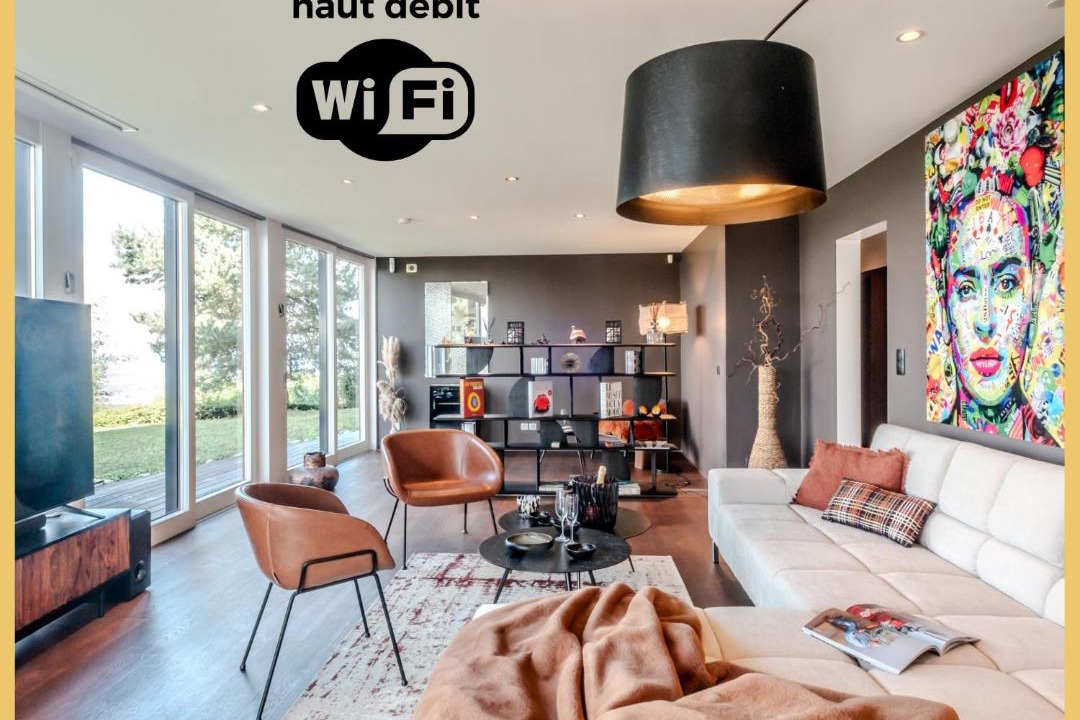 Photo of Livingroom in Cranves-Sales