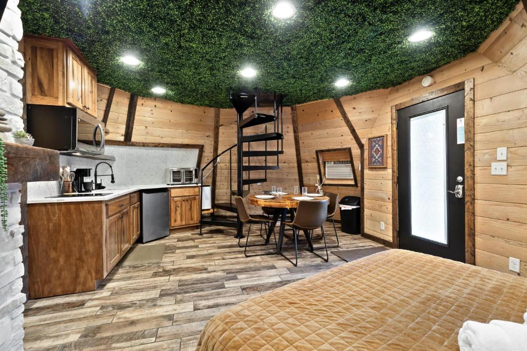 Photo of Others in Bryant