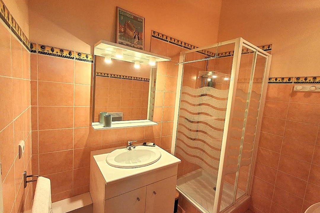 Photo of Others in Le Poet-Laval