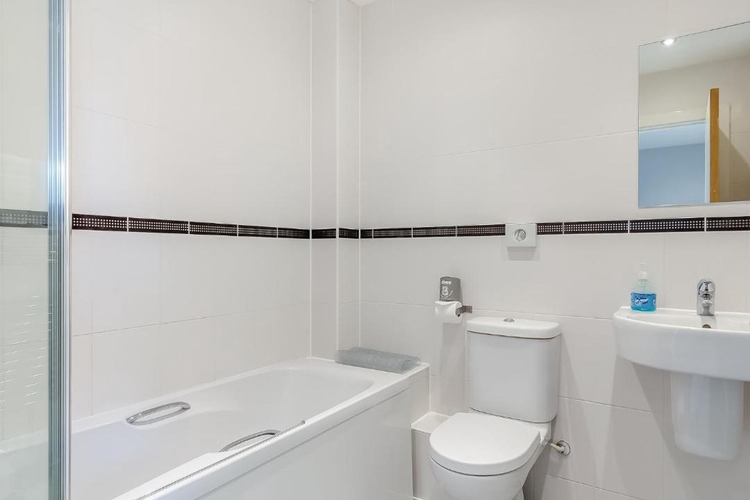 Photo of Bathroom in Padstow