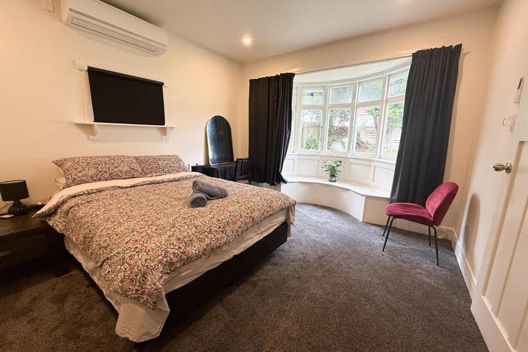 Photo of Bedroom in Lyall Bay