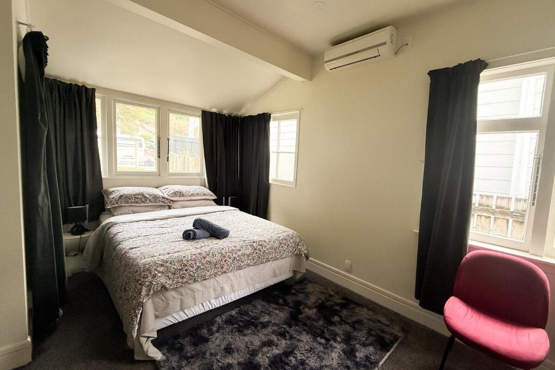 Photo of Bedroom in Lyall Bay