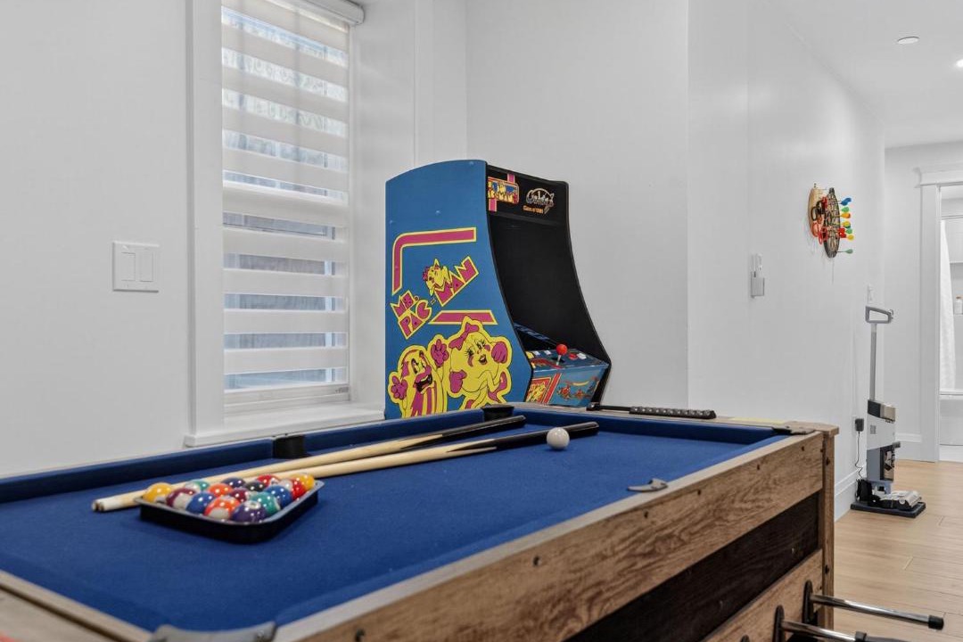 Photo of Others in Inman Square