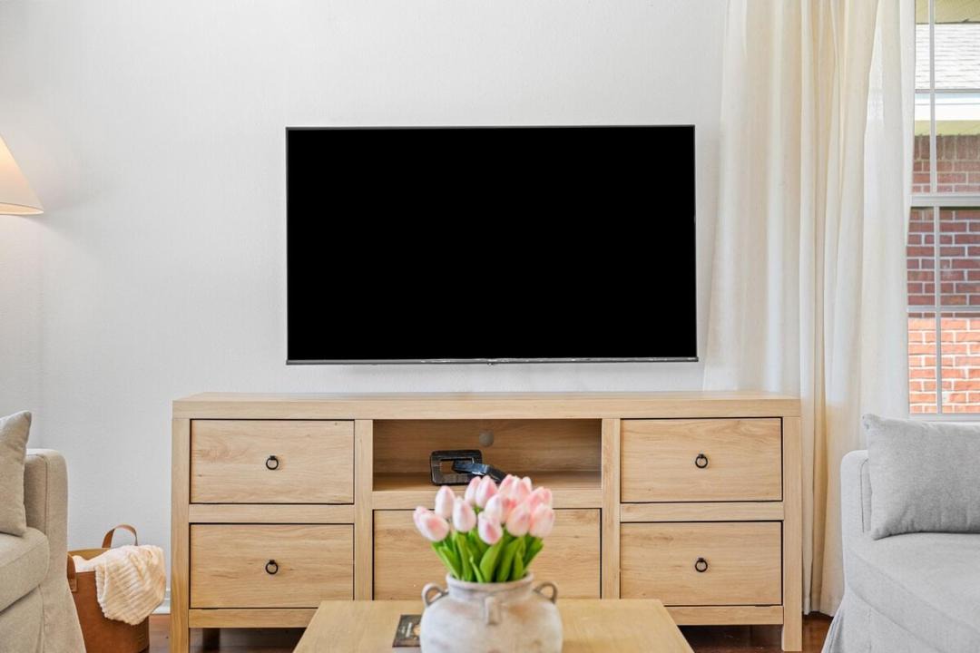 Photo of Livingroom in Westside