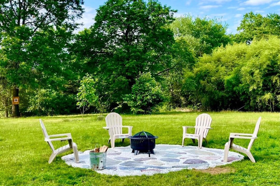 Photo of Others in Monroe