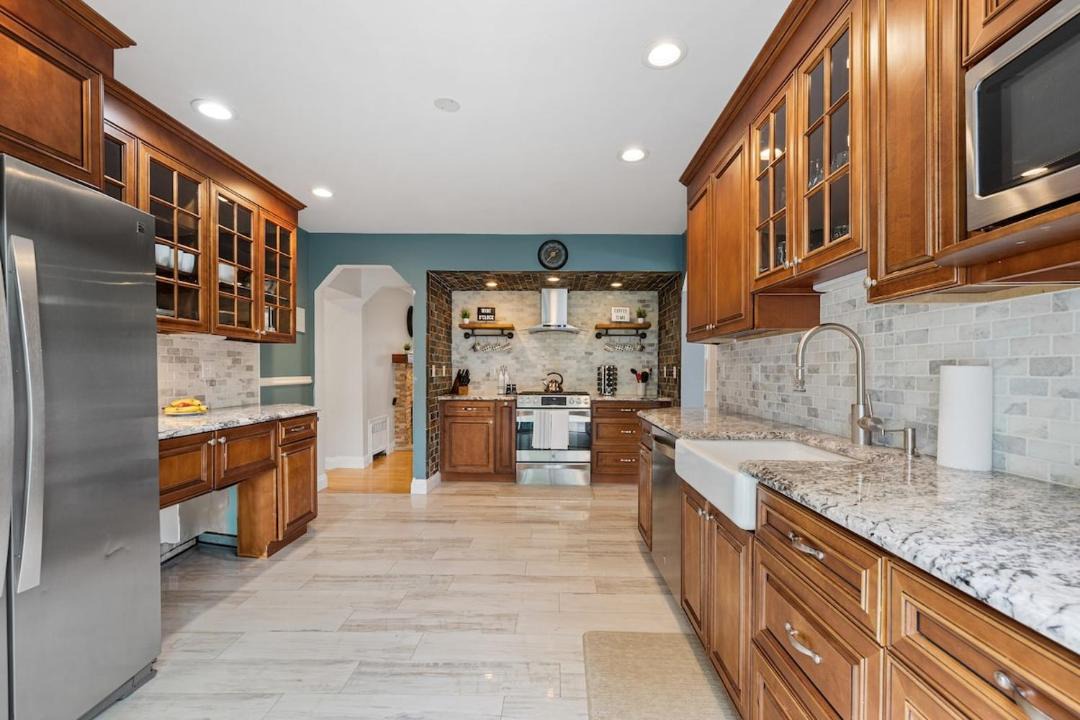 Photo of Others in Monroe