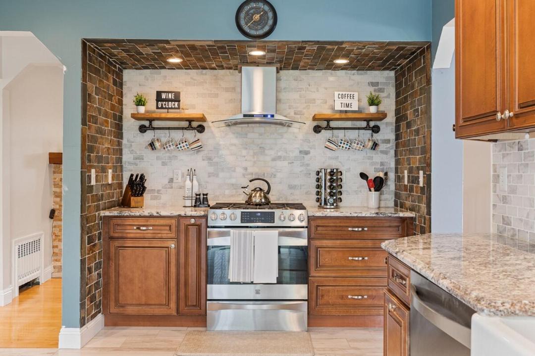 Photo of Others in Monroe