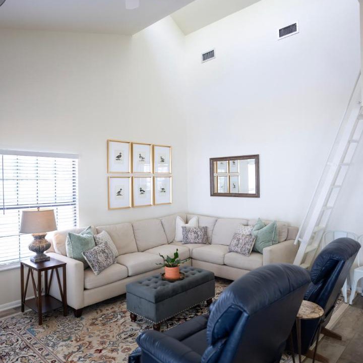 Photo of Livingroom in Mooringsport