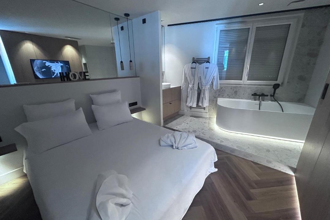 Photo of Bedroom in La Demi - Lune