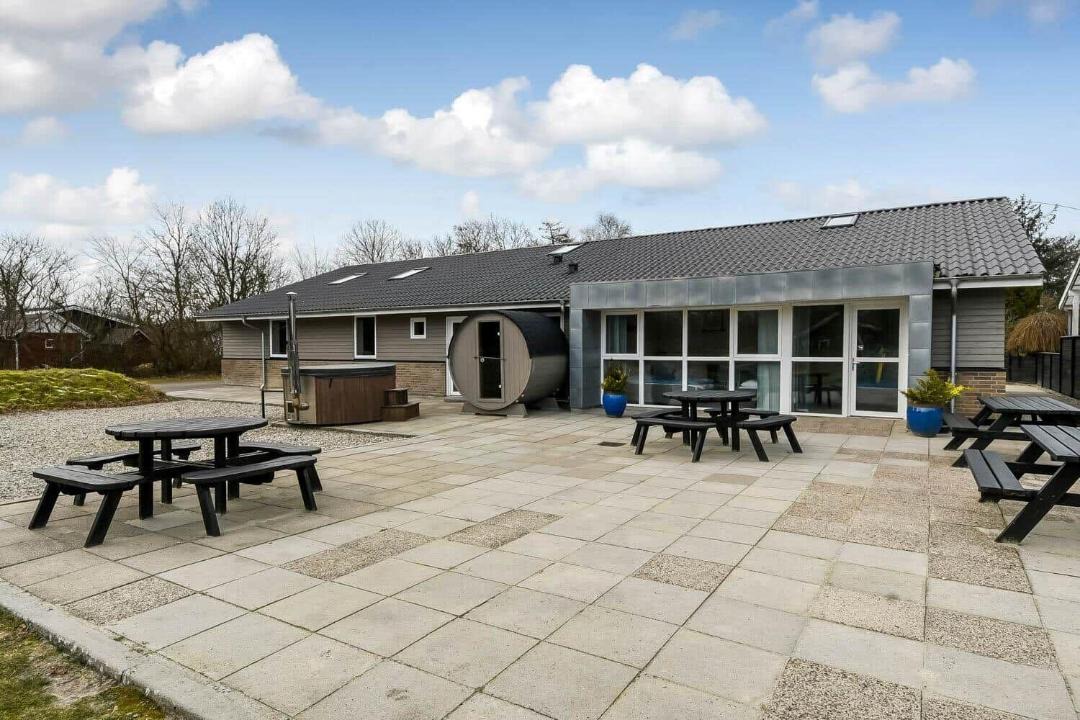 Photo of Others in Falen