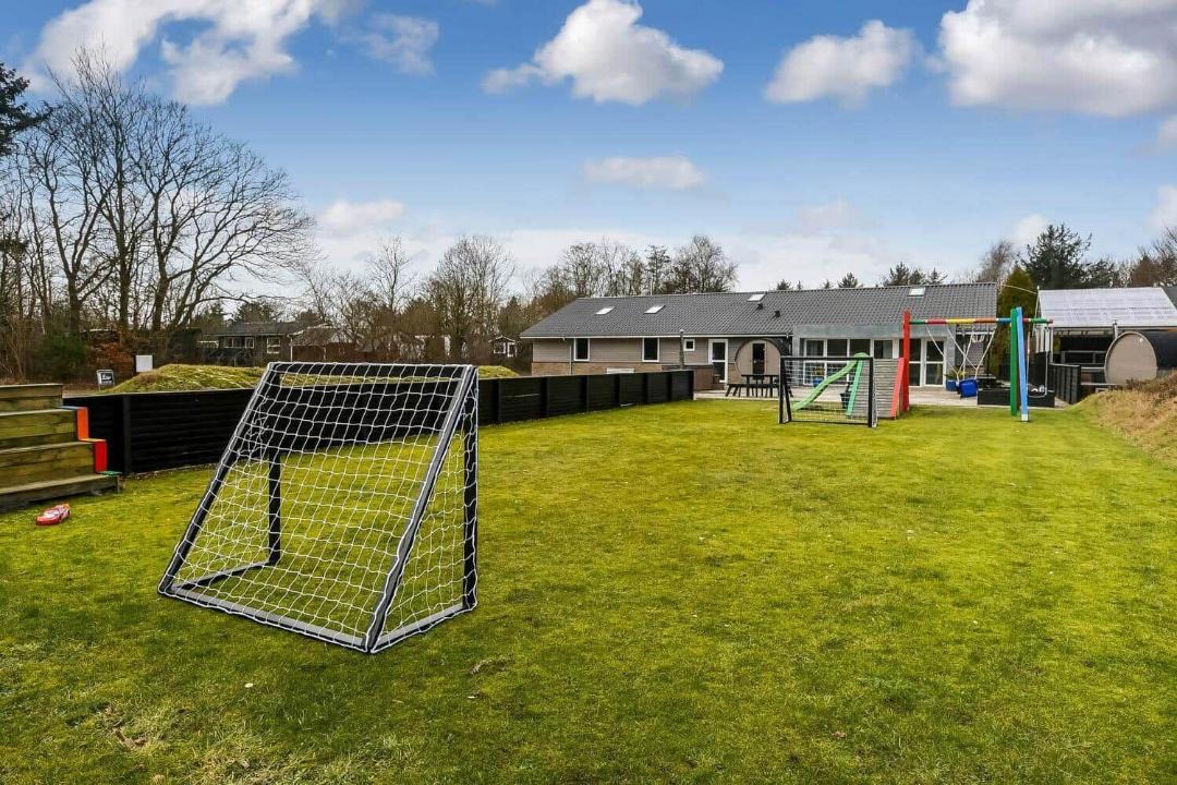 Photo of Others in Falen