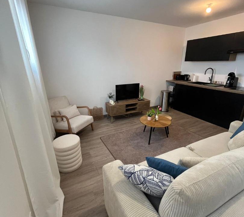 Photo of Others in Pia