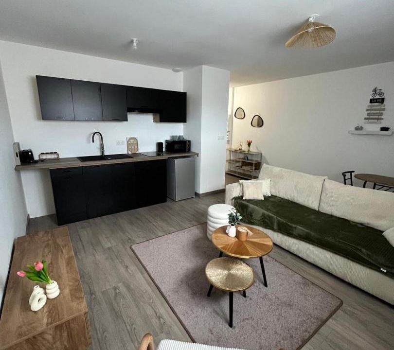 Photo of Others in Pia