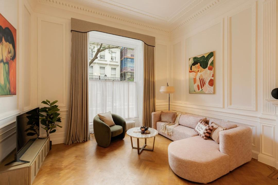 Photo of Others in Pembridge