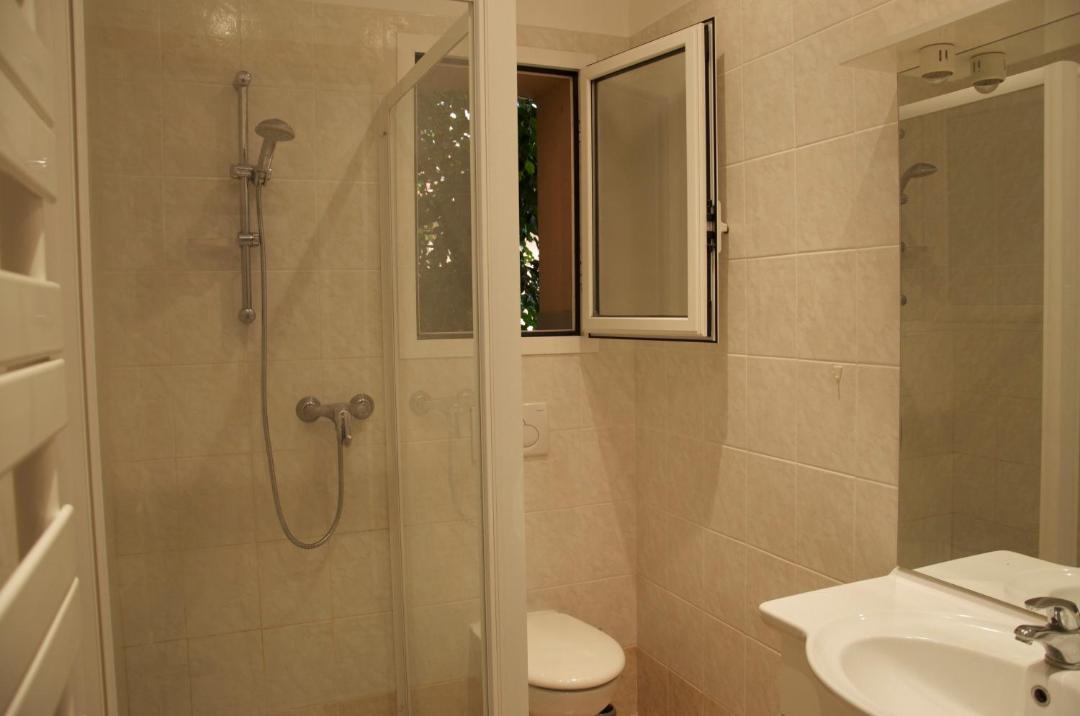 Photo of Bathroom in Menton