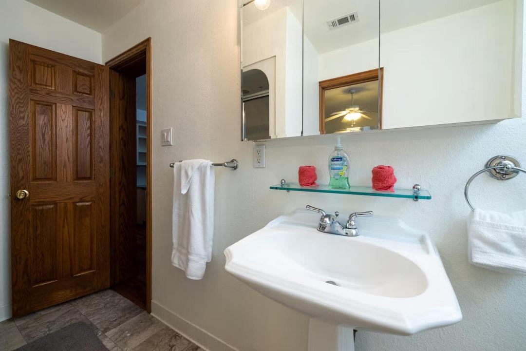 Photo of Bathroom in Haslet