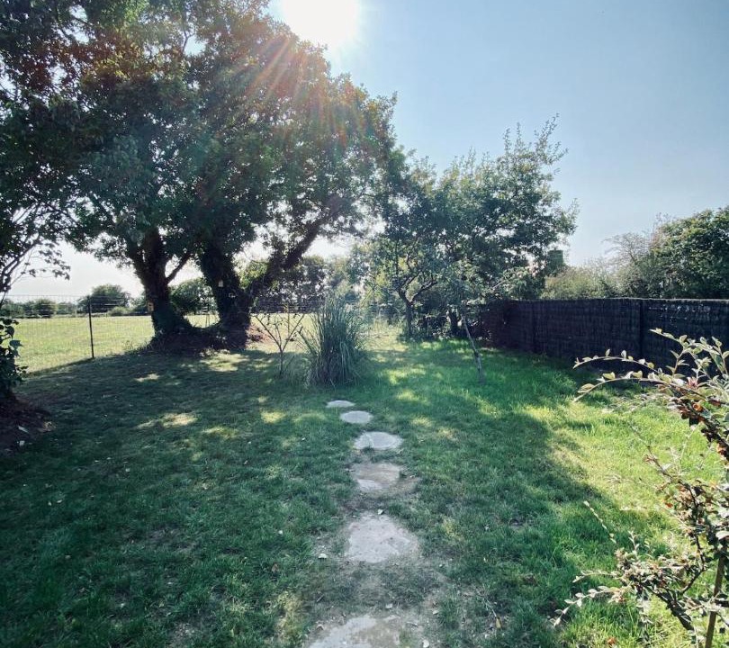 Photo of Others in Neant-sur-Yvel