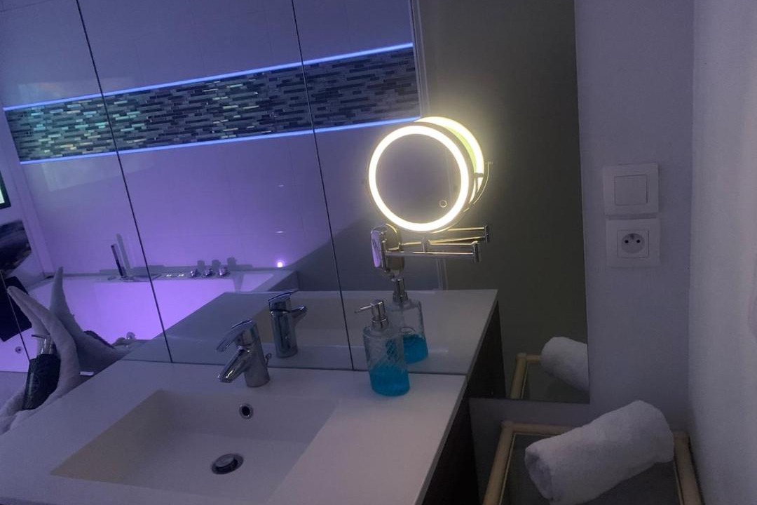 Photo of Bathroom in Bretigny-sur-Orge